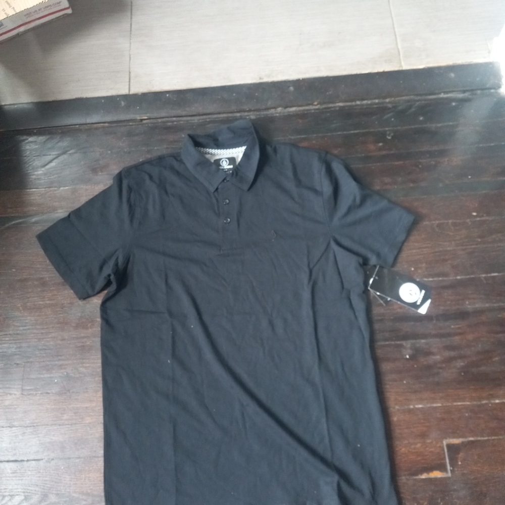 VOLCOM WOWZER Men's Color Black Polo Shirt - Size Medium - NWT Cozy Casual......